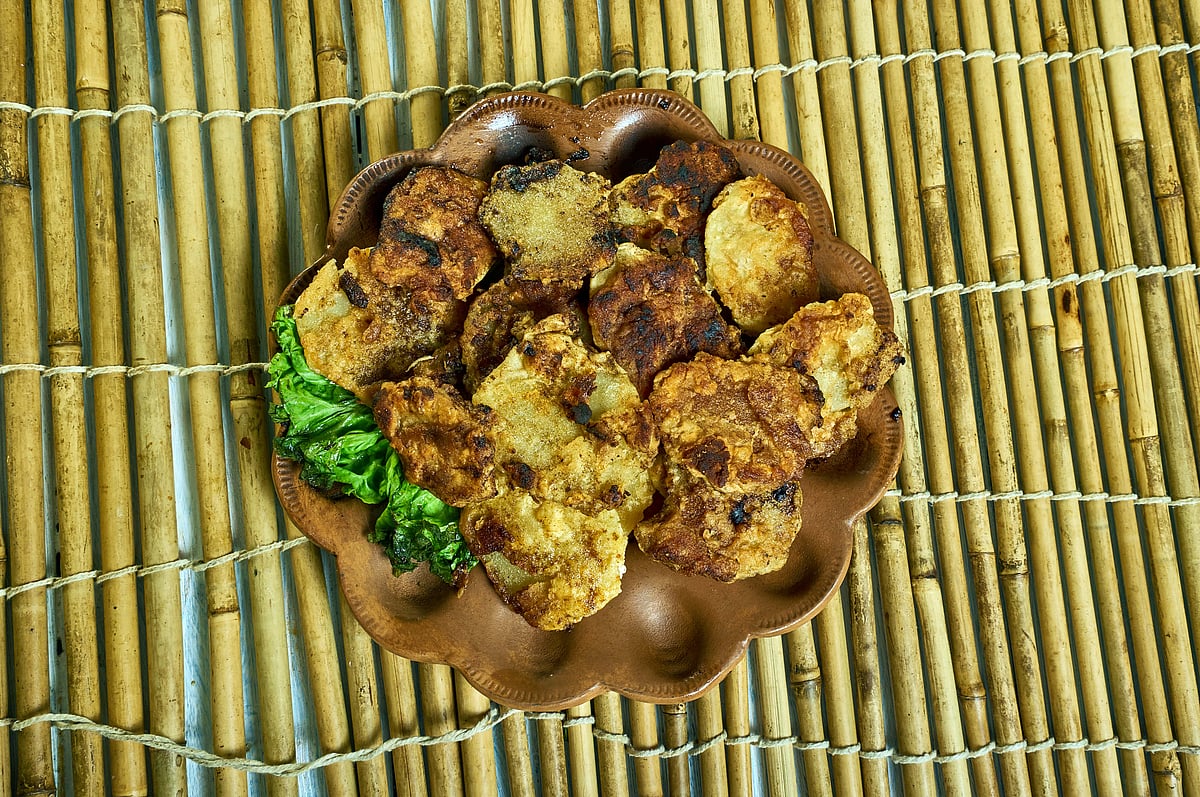Kenyan bajias are a popular street food item consisting of thinly sliced potatoes