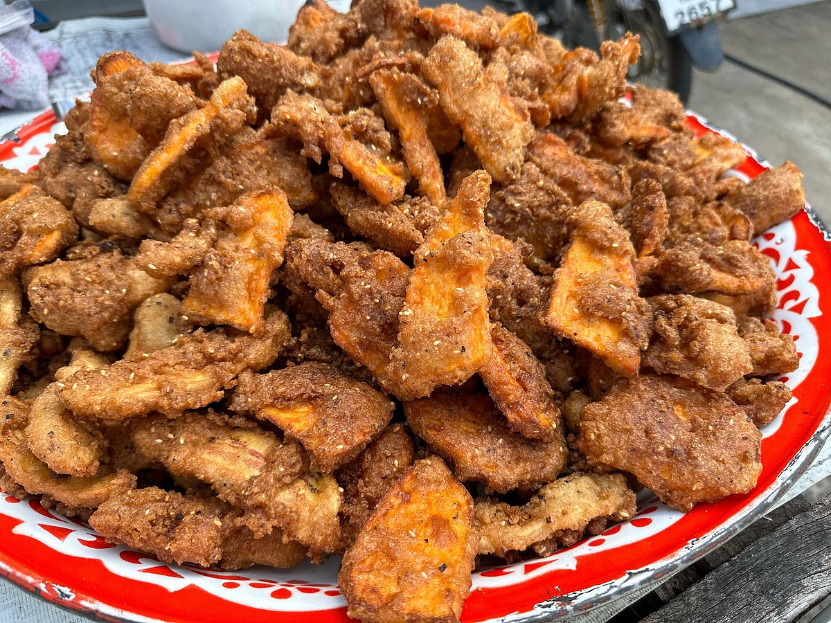 Kluay kaek is a popular street food snack made of deep-fried sliced bananas