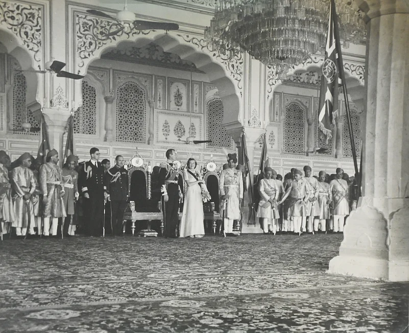Maharaja Sawai Man Singh ll with Lady Mountbatten (1947)