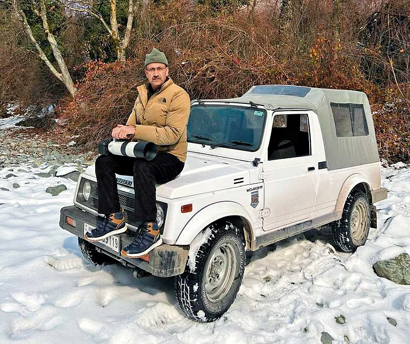 Baba captures and protects Kashmir’s wildlife through his lens