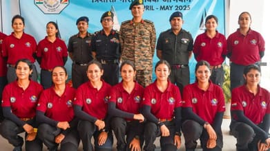 Press Information Bureau : A group photo of the all-women armed forces contingent to Seychelles