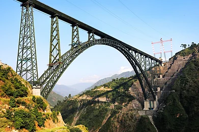 Louise Michel/Shutterstock : The Chenab Rail Bridge is the world’s highest railway bridge