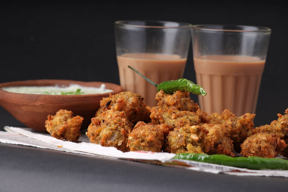 Dont give into the temptation to eat street snacks and chai from roadside stalls in the monsoon