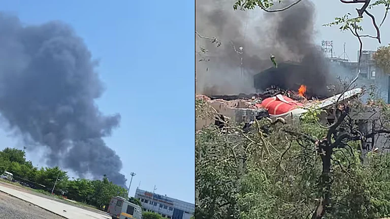 Screen grabs from the crash video showing dark fumes - null