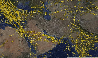 x.com/flightradar24 : A view of Iranian airspace as of 09:10UTC, Friday 13 June