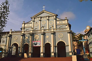 Vinay Bhat/Wiki Commons : St Aloysius Chapel in Mangalore