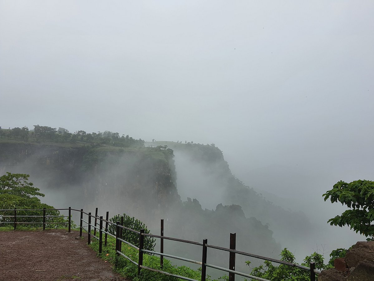 Toranmal is a monsoon retreat with its pleasant weather