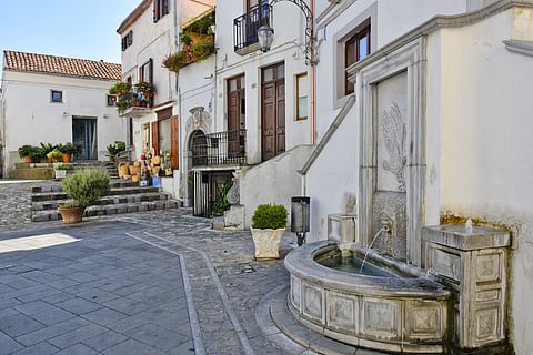 Aieta in Calabria is balanced between the sea and the mountains