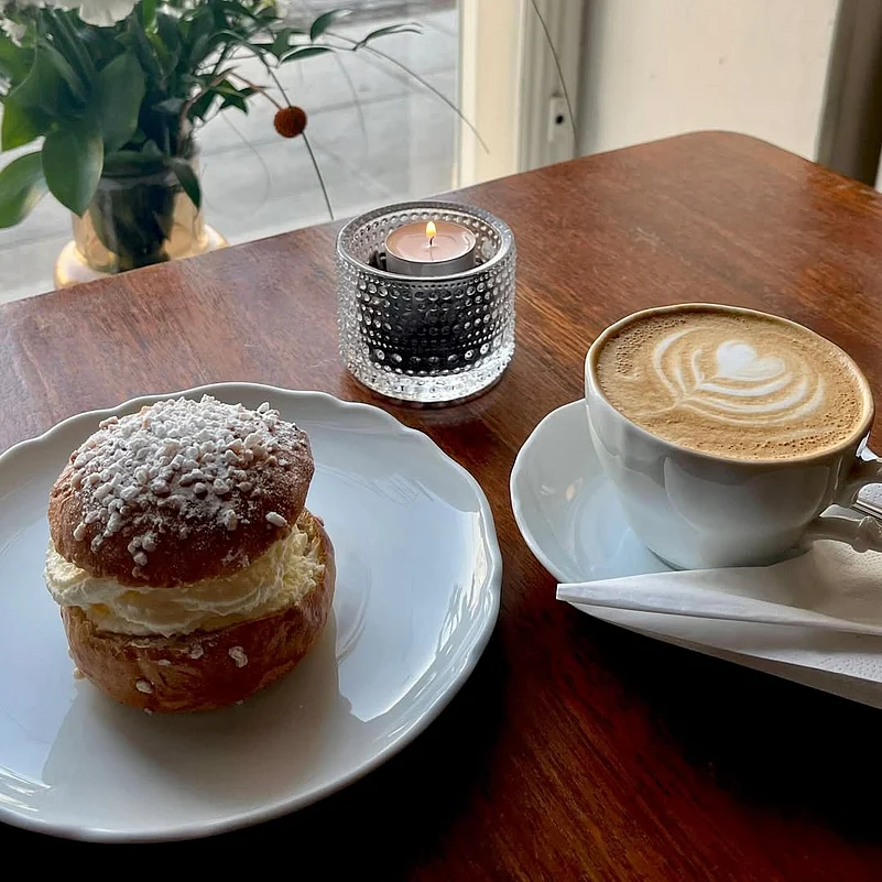Housed in one of Helsinkis oldest buildings, Café Engel is particularly famous for its selection of pastries and coffee