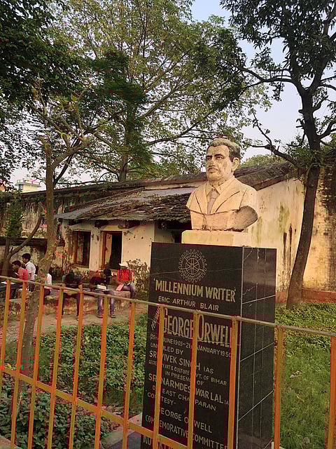Near Orwell's house and museum. Students prepare for examinations.