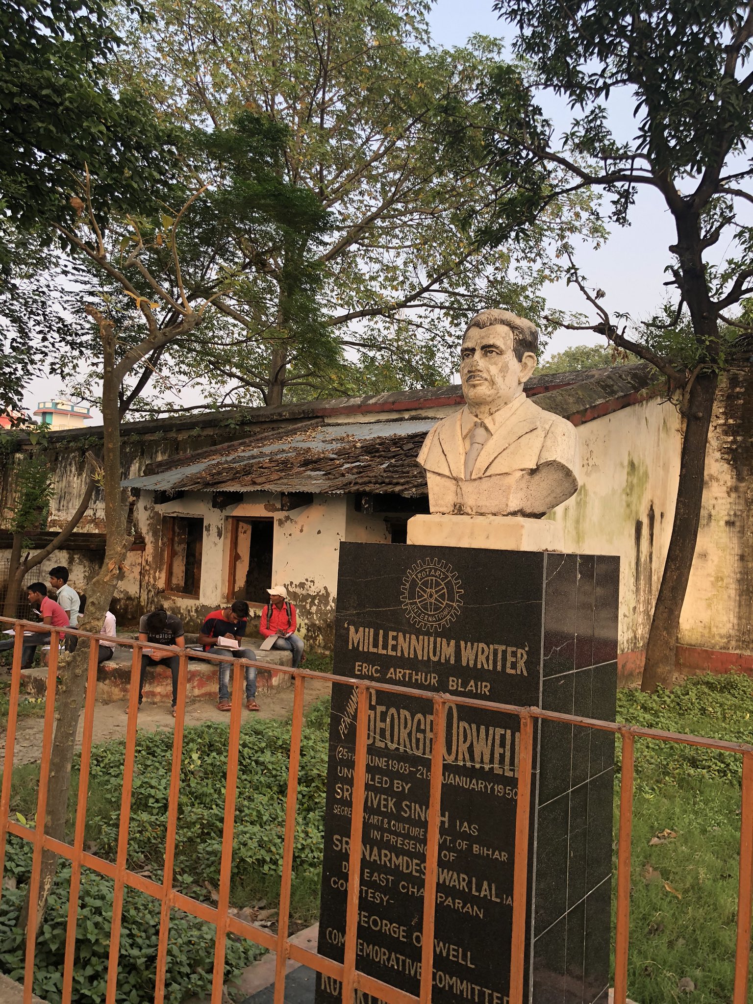 Near Orwells house and museum. Students prepare for examinations.