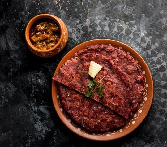 Nagali Roti with garlic and red chilly chutney