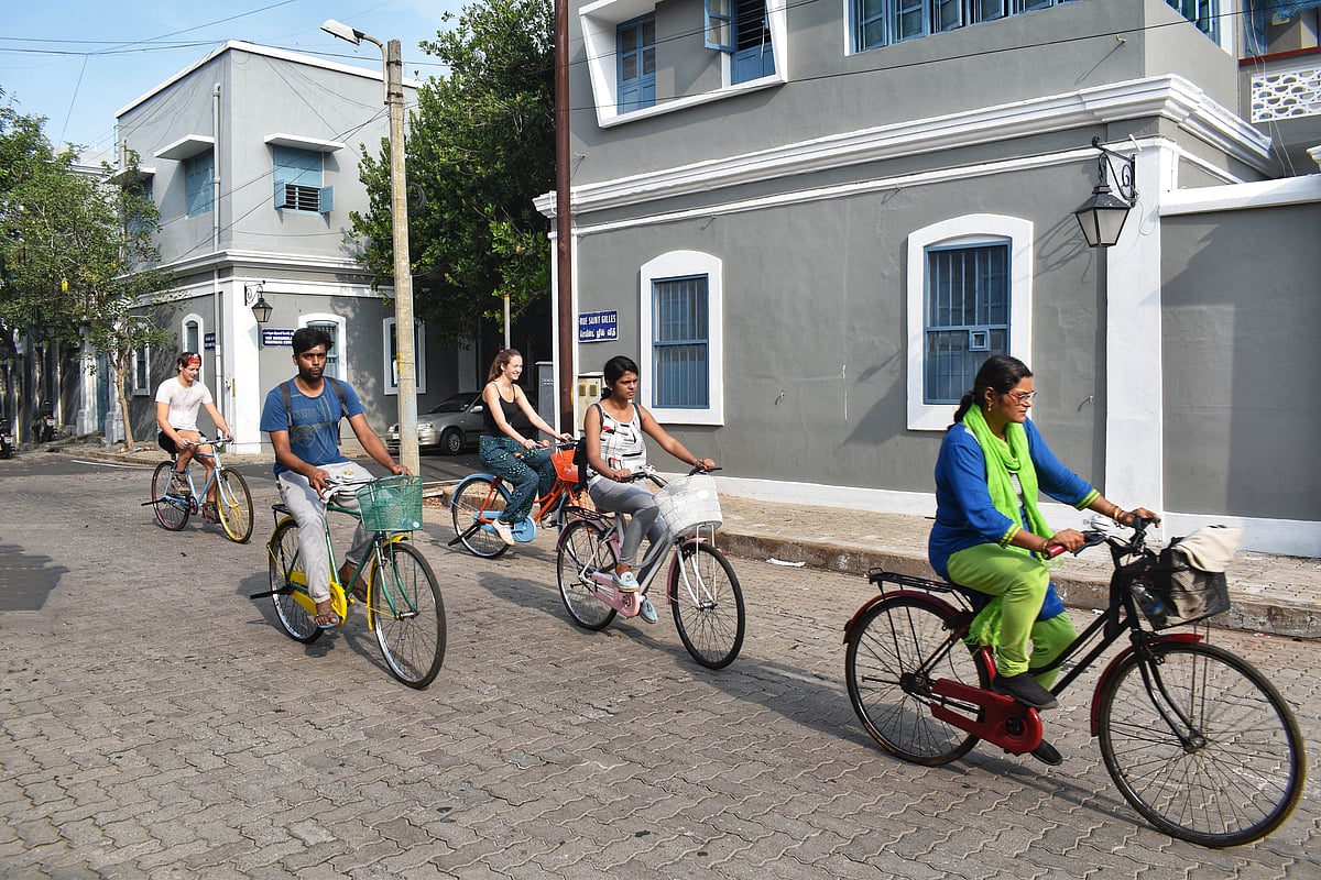 A cycle tour of White Town