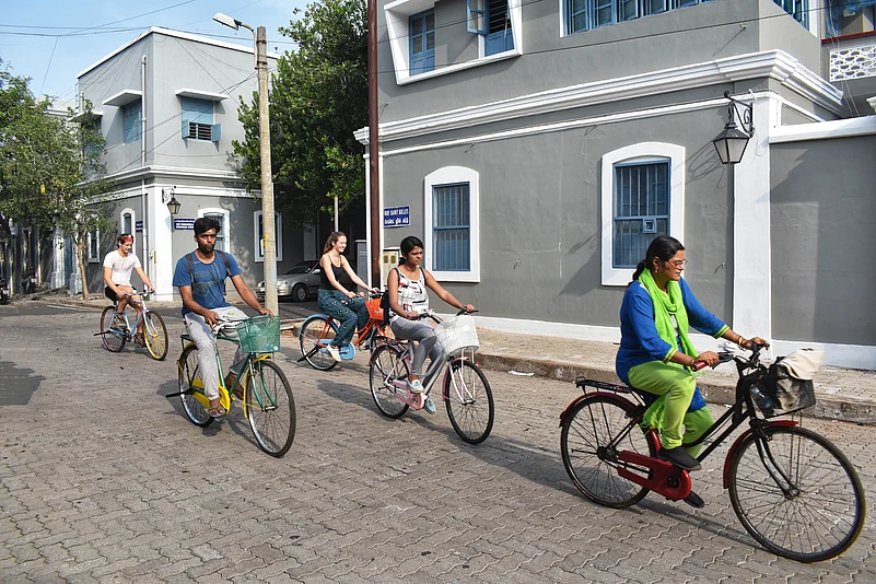 A cycle tour of White Town