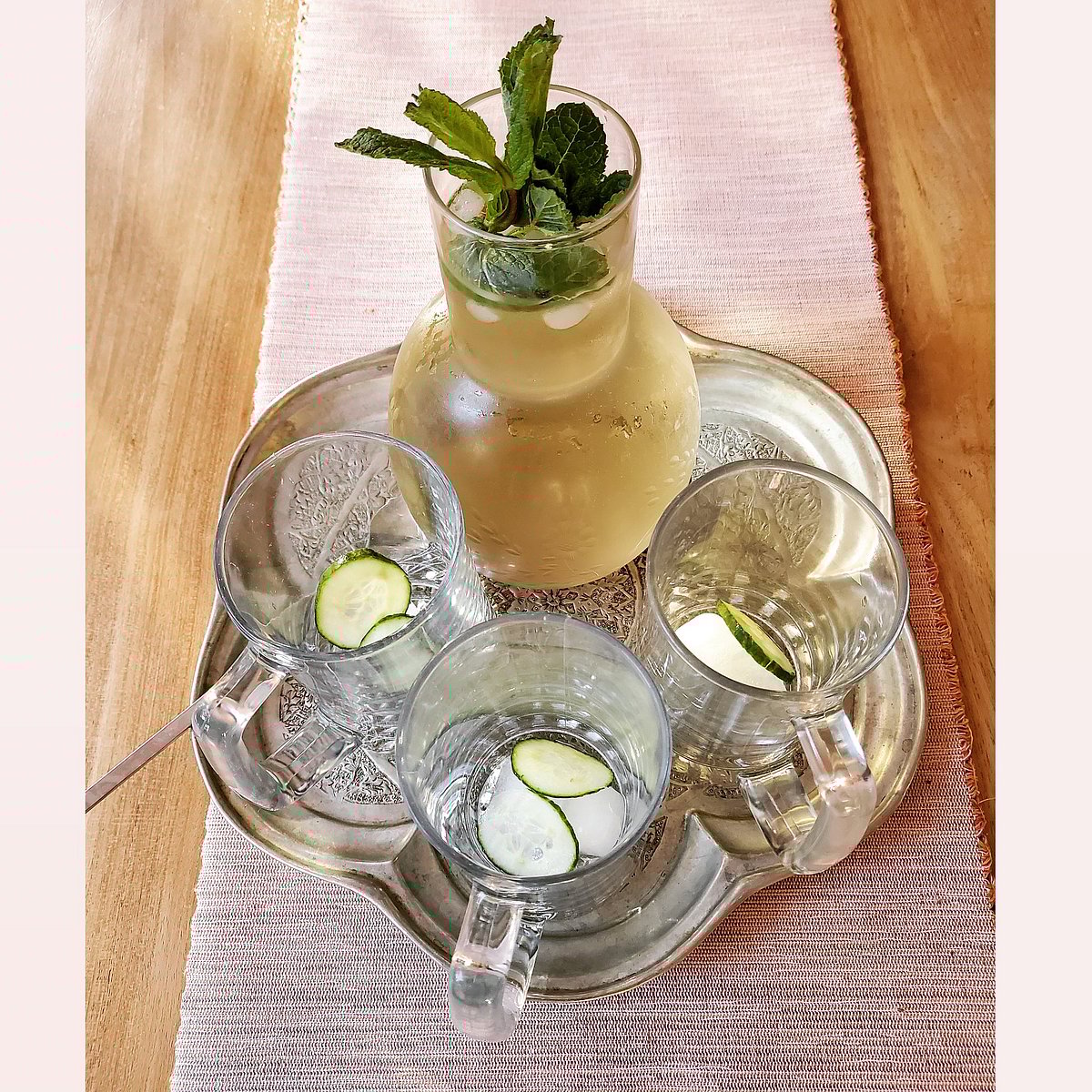 Sekanjabin served traditionally