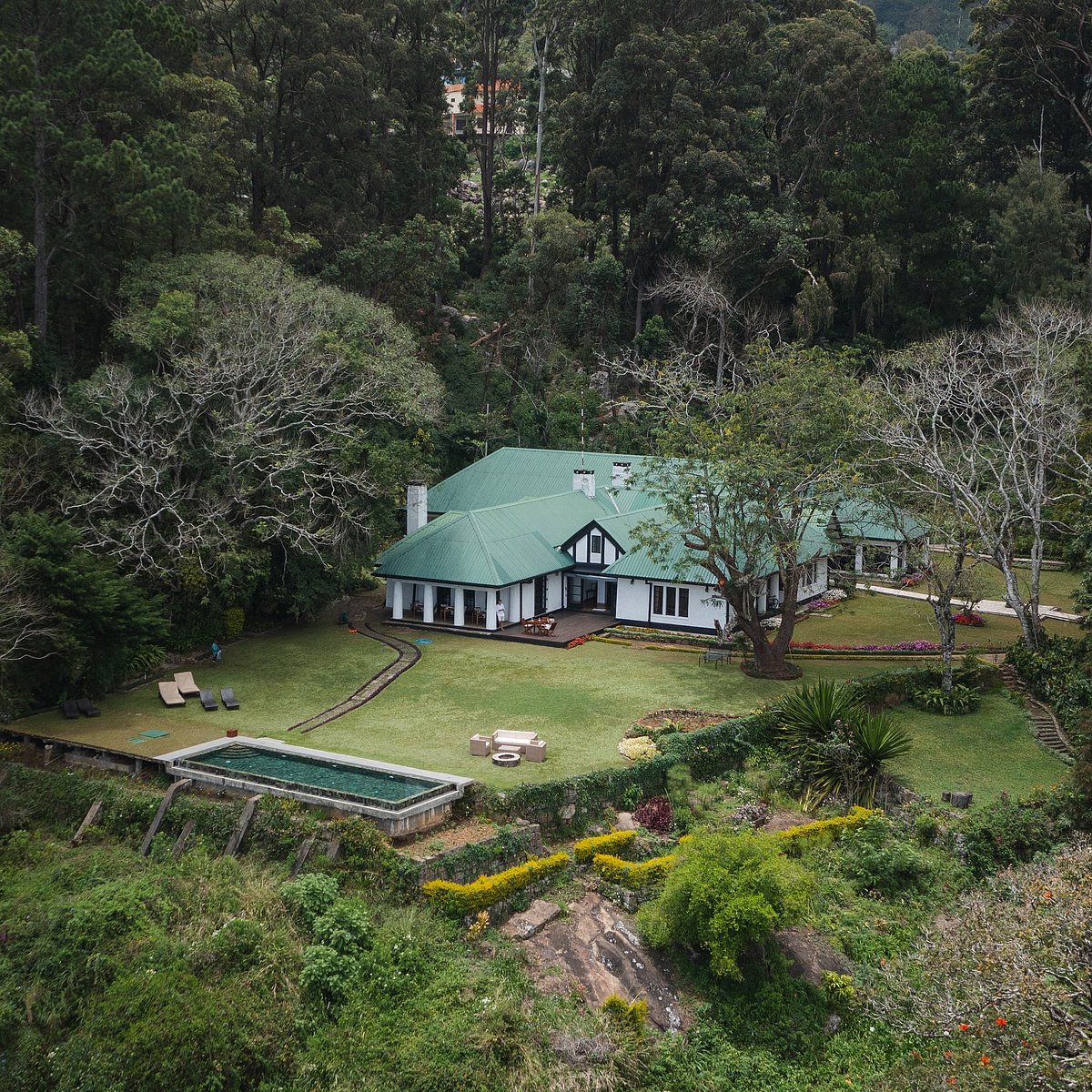 A glimpse ofThotalagala