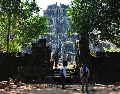 Brian Hoffman/Flickr : Khmer ruin Prasat Thom, Koh Ker, Cambodia