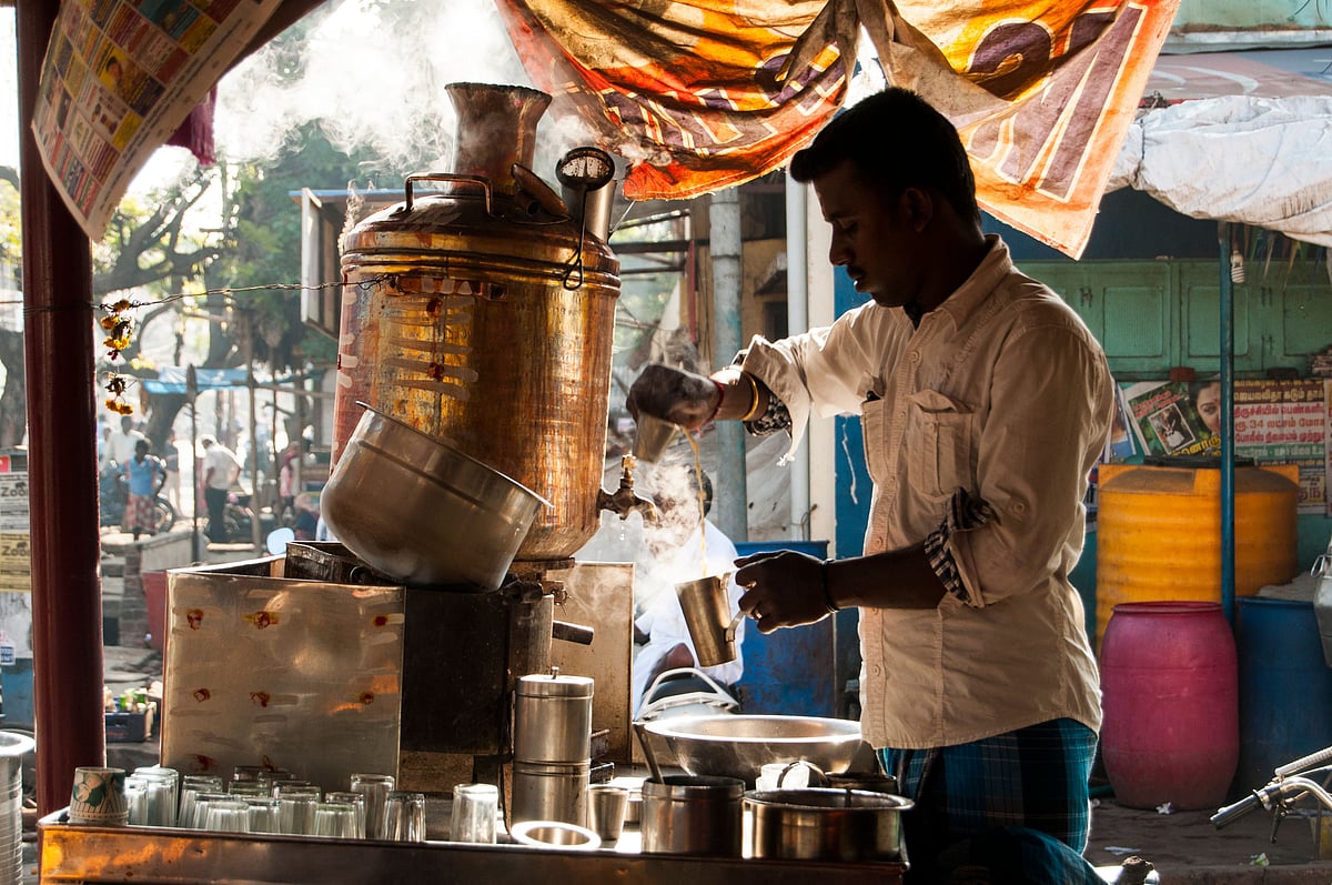 A tea vendor in Mahabalipuram