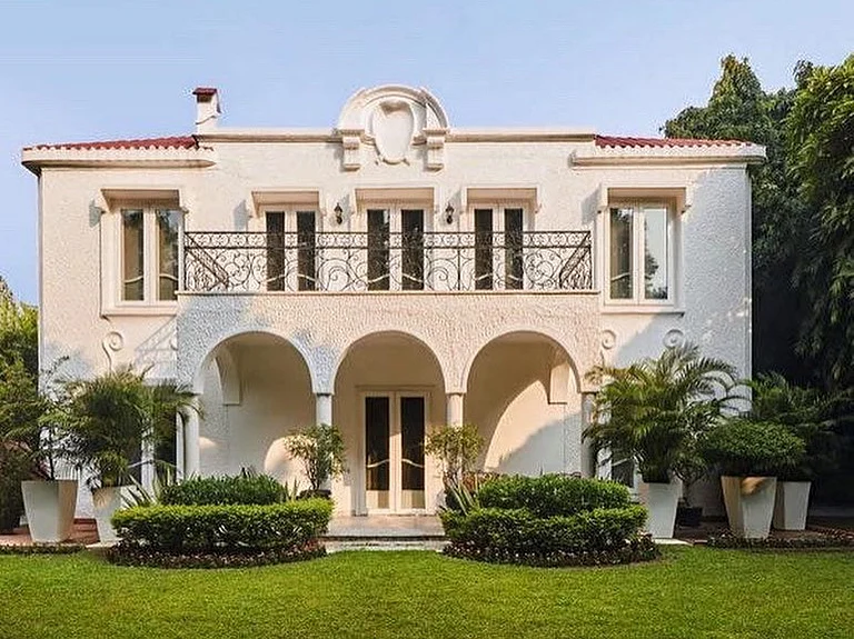 A bungalow in Central Delhi - radhika_delhi/Instagram