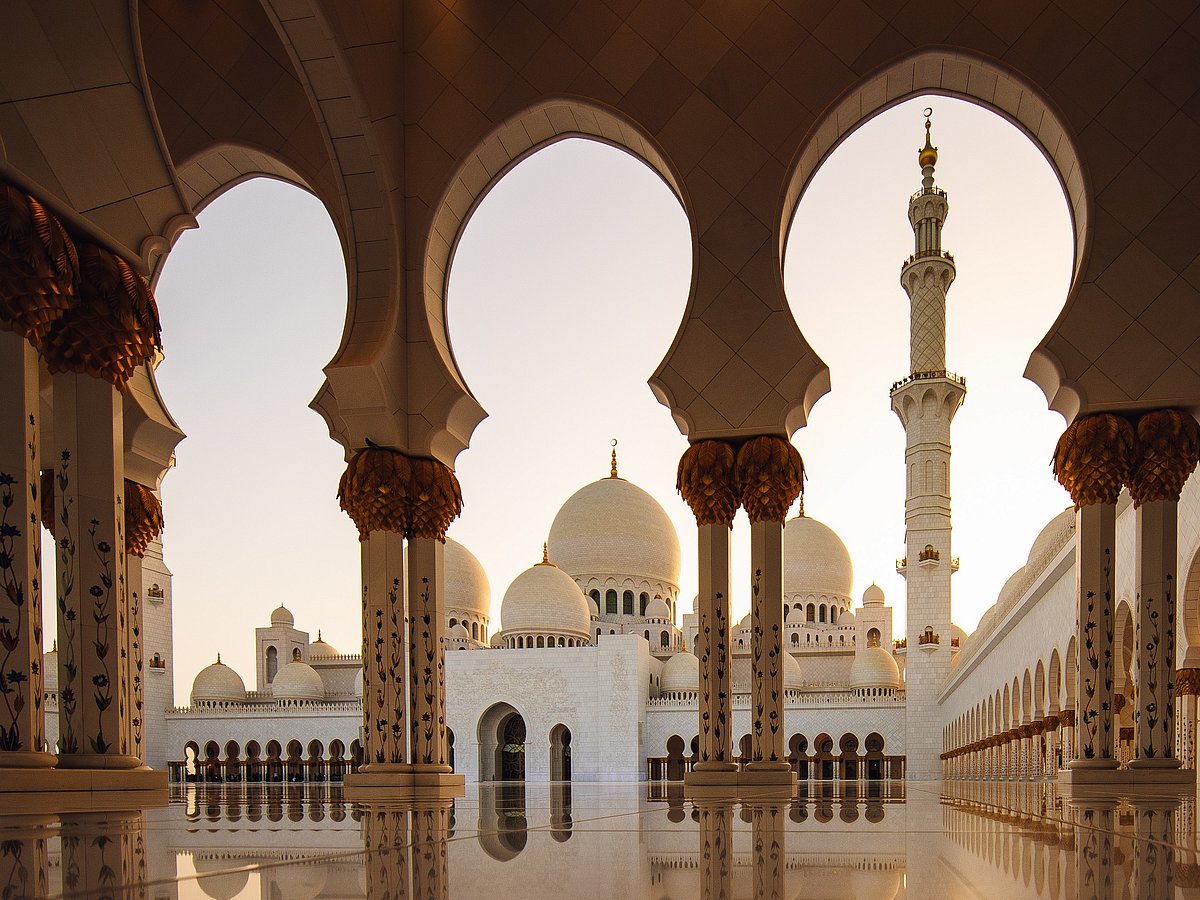 The Sheikh Zayed Mosque is an architectural icon