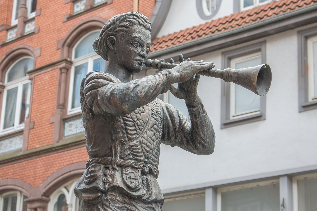 The statue of the Pied Piper in Hamelin