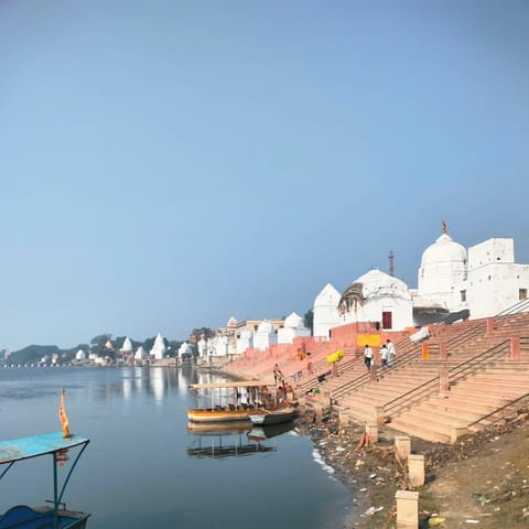 A look at the ghat of Bateshwar Dham