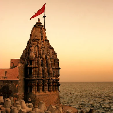 Shutterstock : The Dwarkadhish Temple in Gujarat is dedicated to Krishna