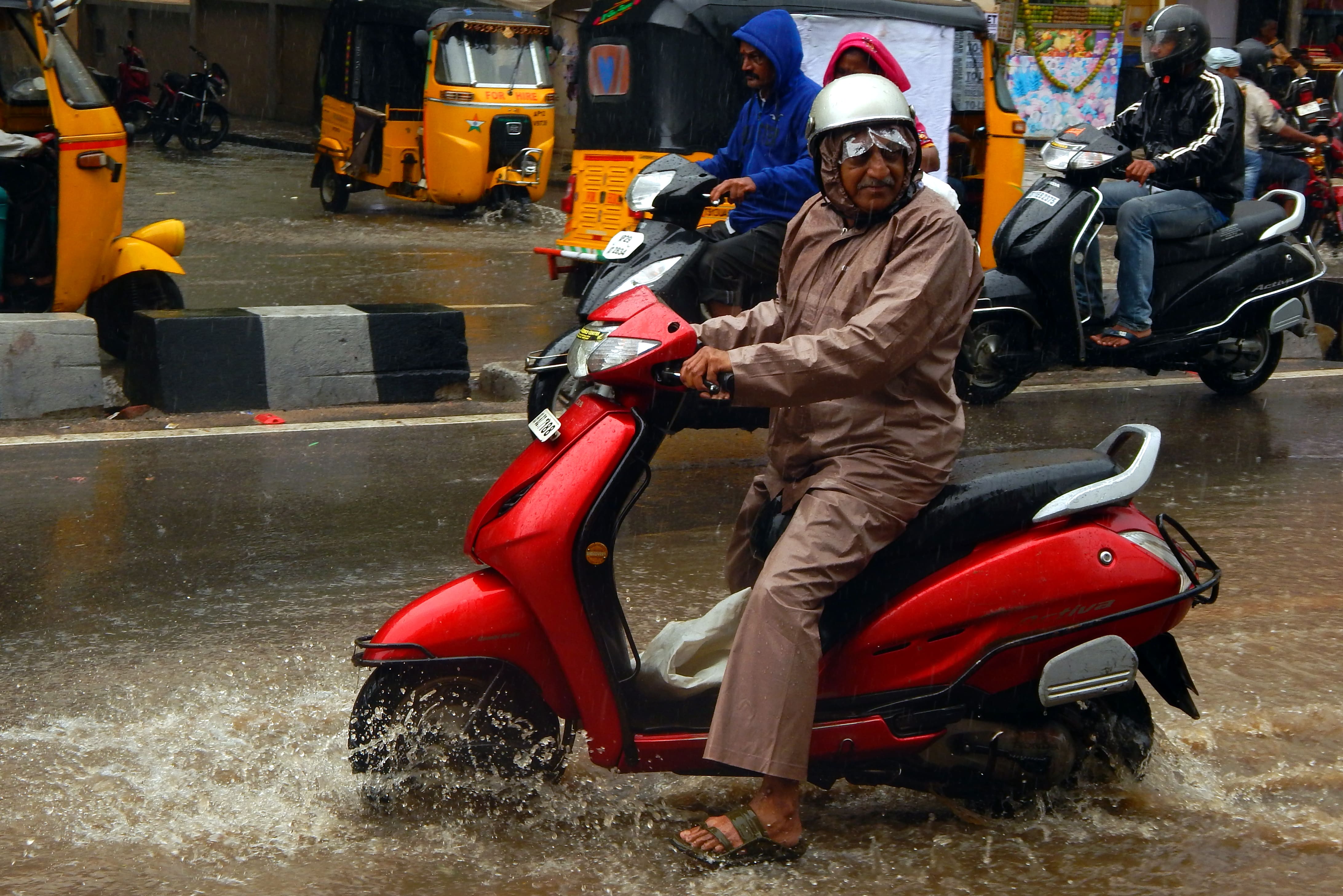 Rainy conditions will likely persist on Saturday, August 9, in Hyderabad, with showers forecast during the day and night