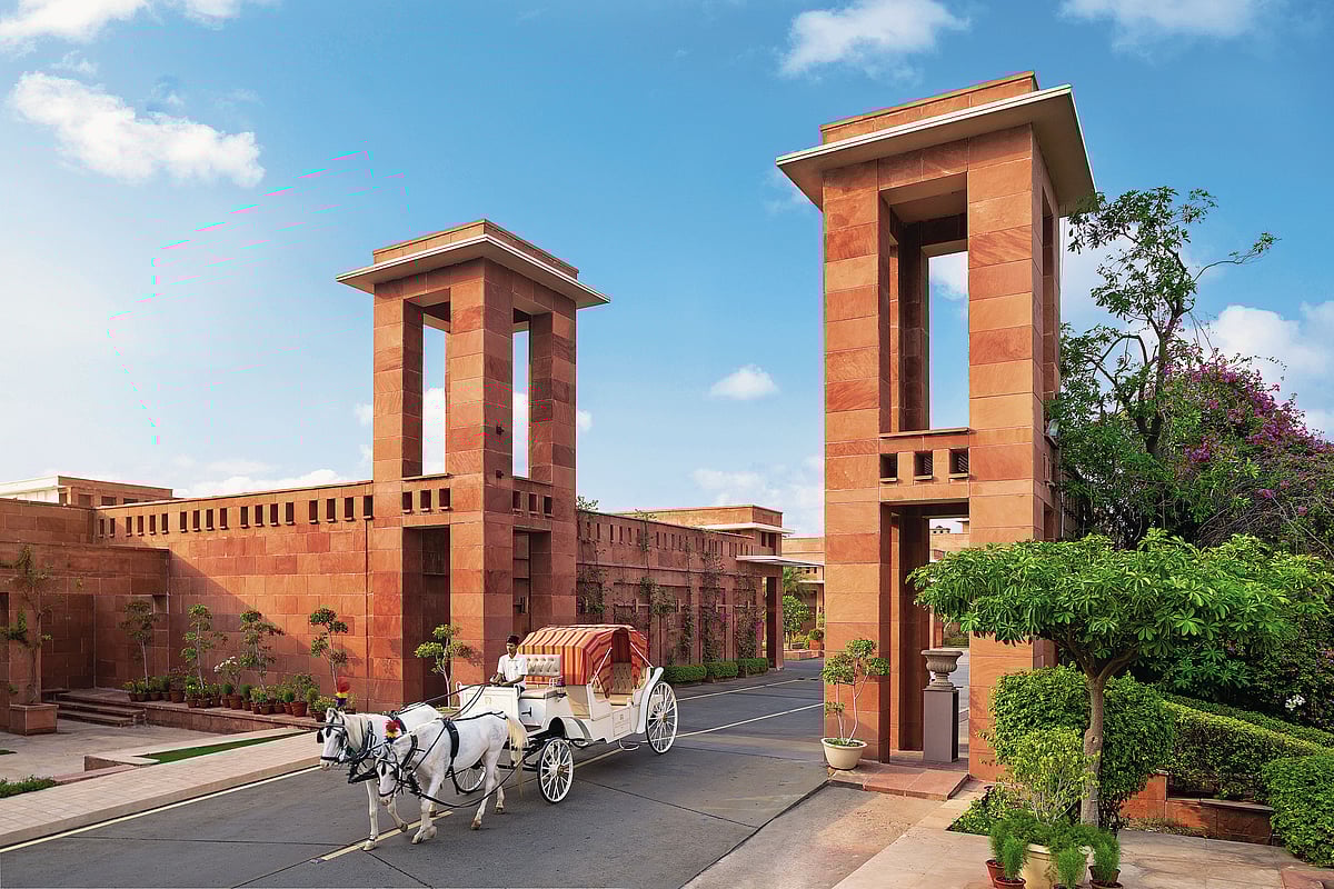 Enjoy a romantic ride on a horse-drawn carriage at Jaypee Palace Hotel, Agra