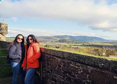 Copyright: Sanober Alam : Sanober Alam (right) with her mother at Edinburgh Castle
