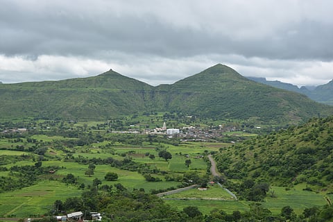 The twin peaks of Mangi-Tungi