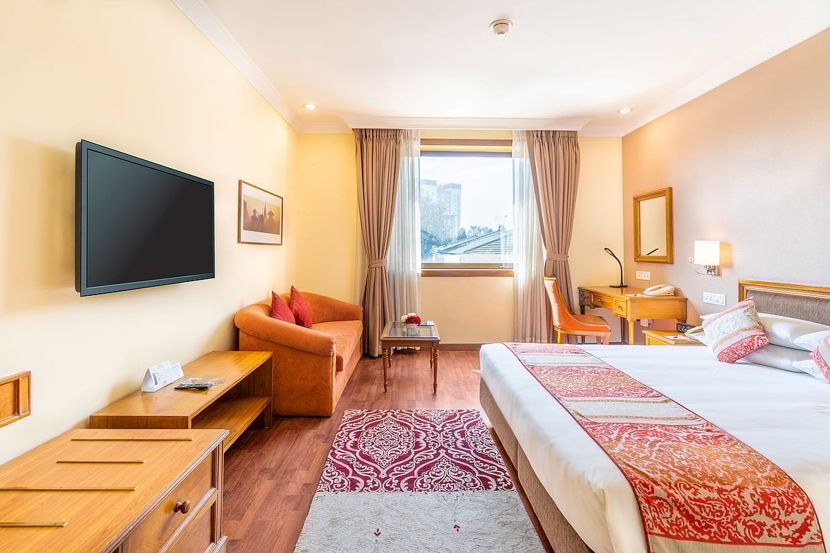 Accommodation ranges from standard twins to executive suites, accessible ground-floor rooms, and the showpiece Presidential Suite