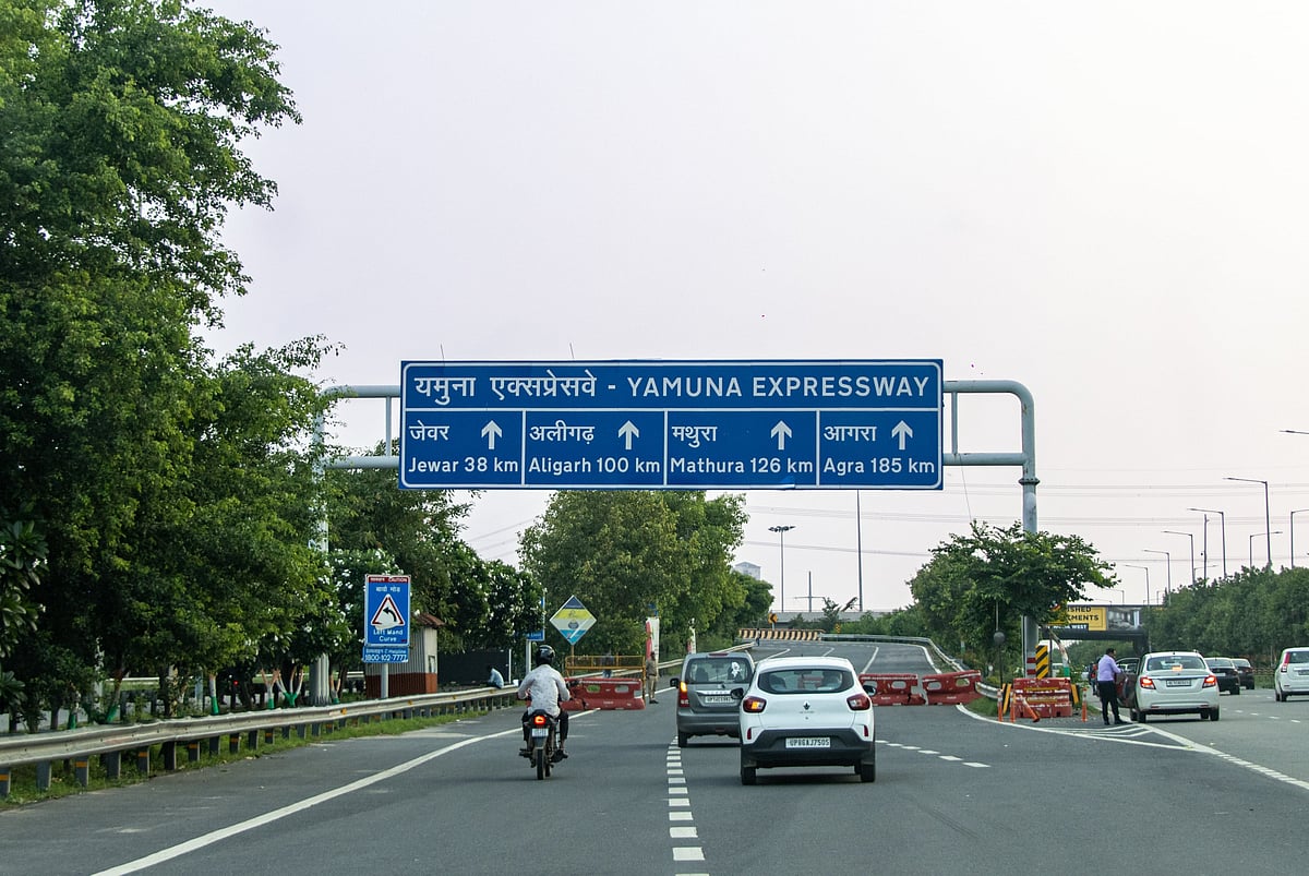 In Greater Noida, vehicles from the Yamuna Expressway will be stopped at Zero Point on August 15