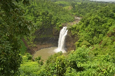 Shutterstock : The Dabhosa Waterfall in Jawhar is one of Maharashtra’s tallest