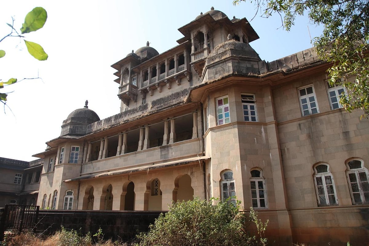 The Jai Vilas Palace has been used as a shooting location for Hindi and Marathi language films