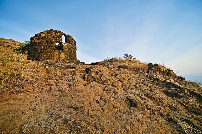 The 400-year-old Ratangad fort - Shutterstock
