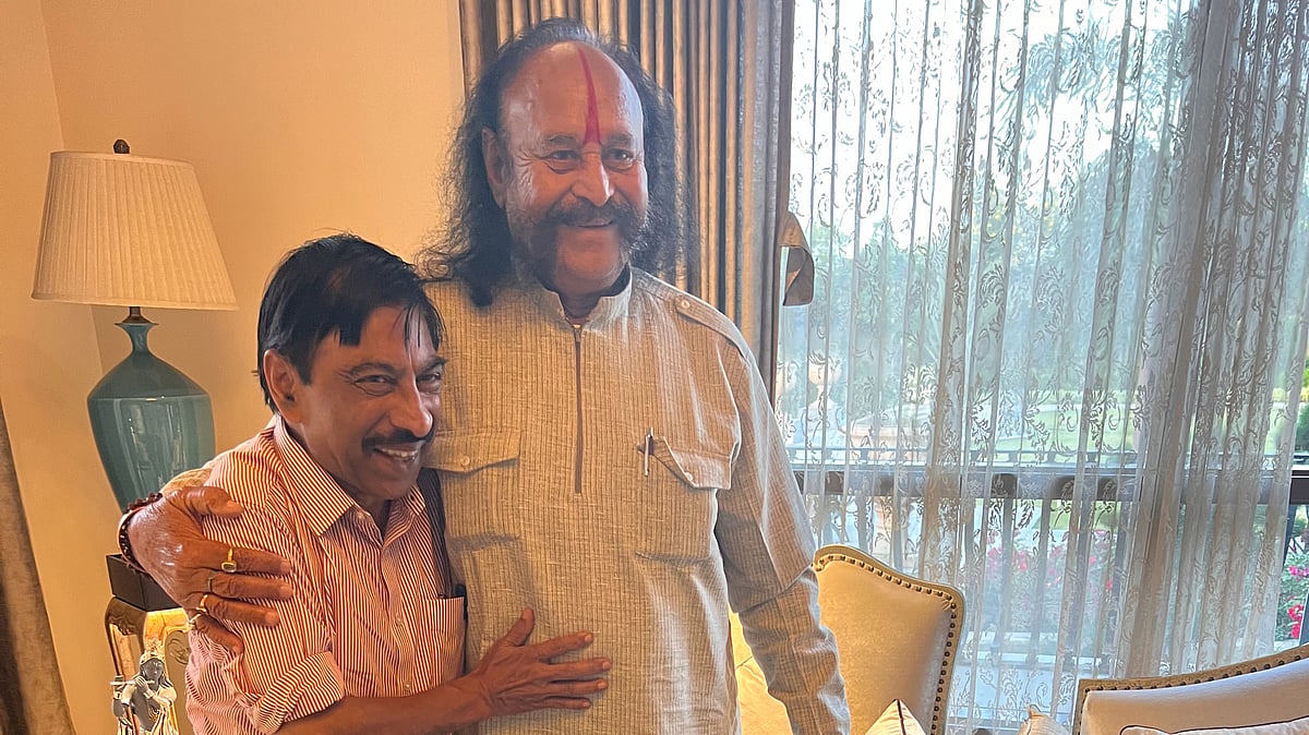 Muhammed with Dacoit Malkhan Singh 