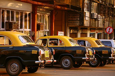 Shutterstock : Taxis in Margao, Goa, India