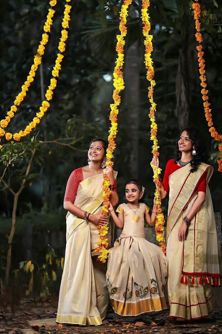 The up-and-down surges on the swing entertain women and children during Onam. Named Oonjal Attam, where the swing is colourfully decorated, the afternoon engagement comes after the sumptuous Sadhya