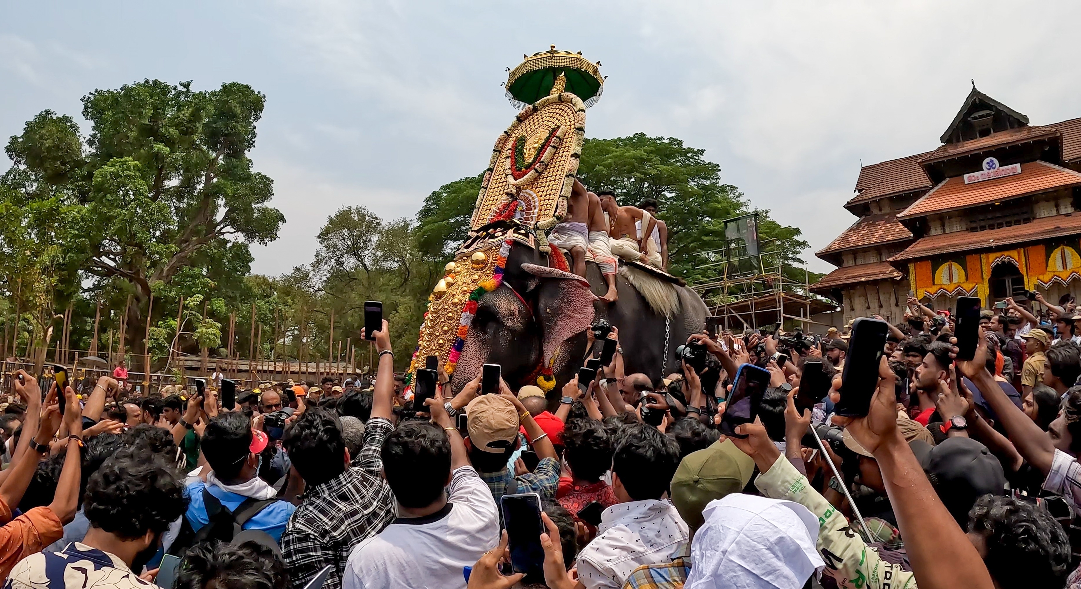 Travellers in north Kerala witness the vibrant Pootham performance
