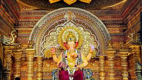 With over two crore devotees visiting every year, Lalbaugcha Raja is more than an idol; it’s Mumbai’s greatest gathering of faith.