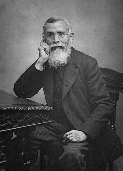 Wikimedia Commons : A portrait of Dadabhai Naoroji, 1892