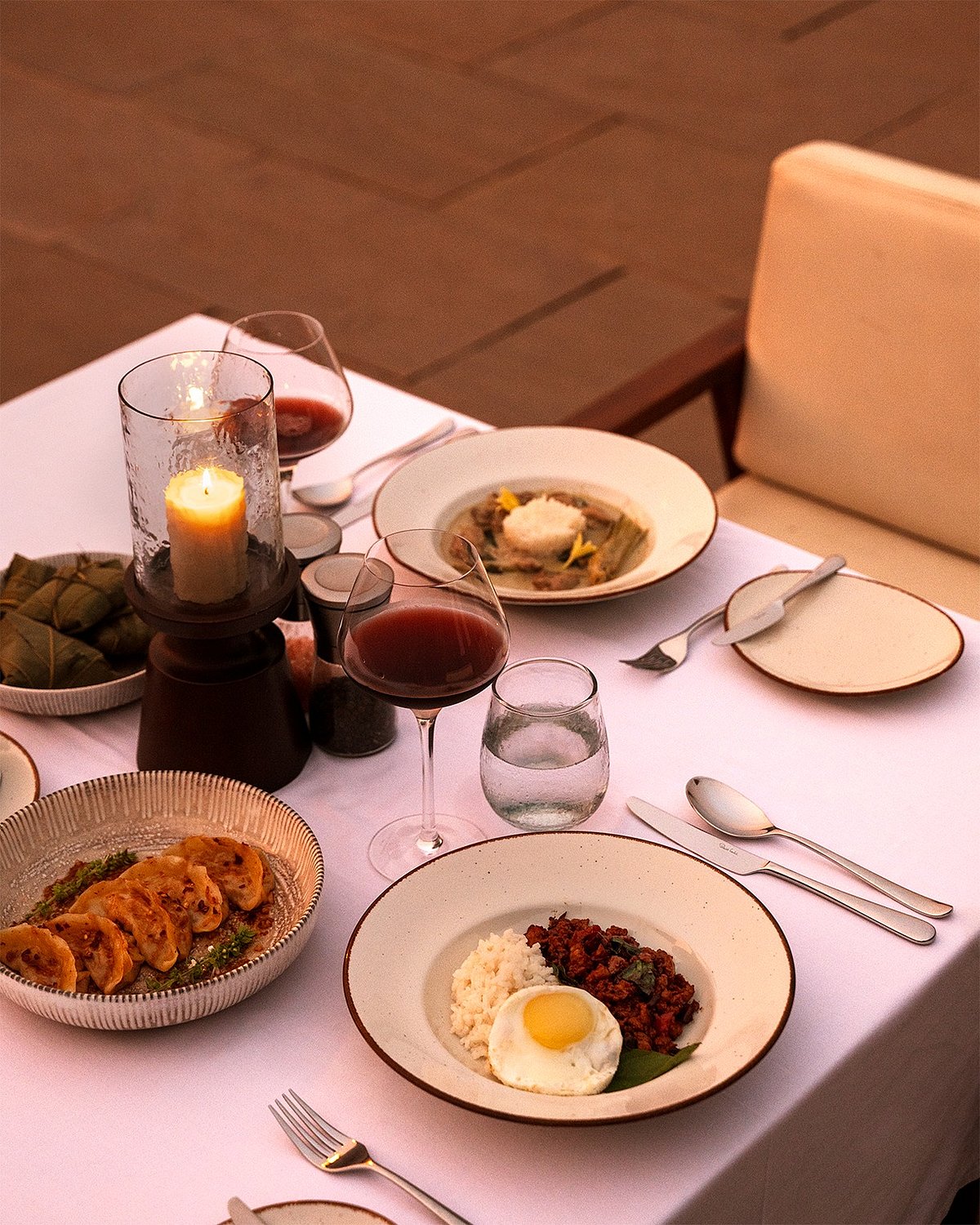 Meals are prepared using seasonal, locally sourced ingredients