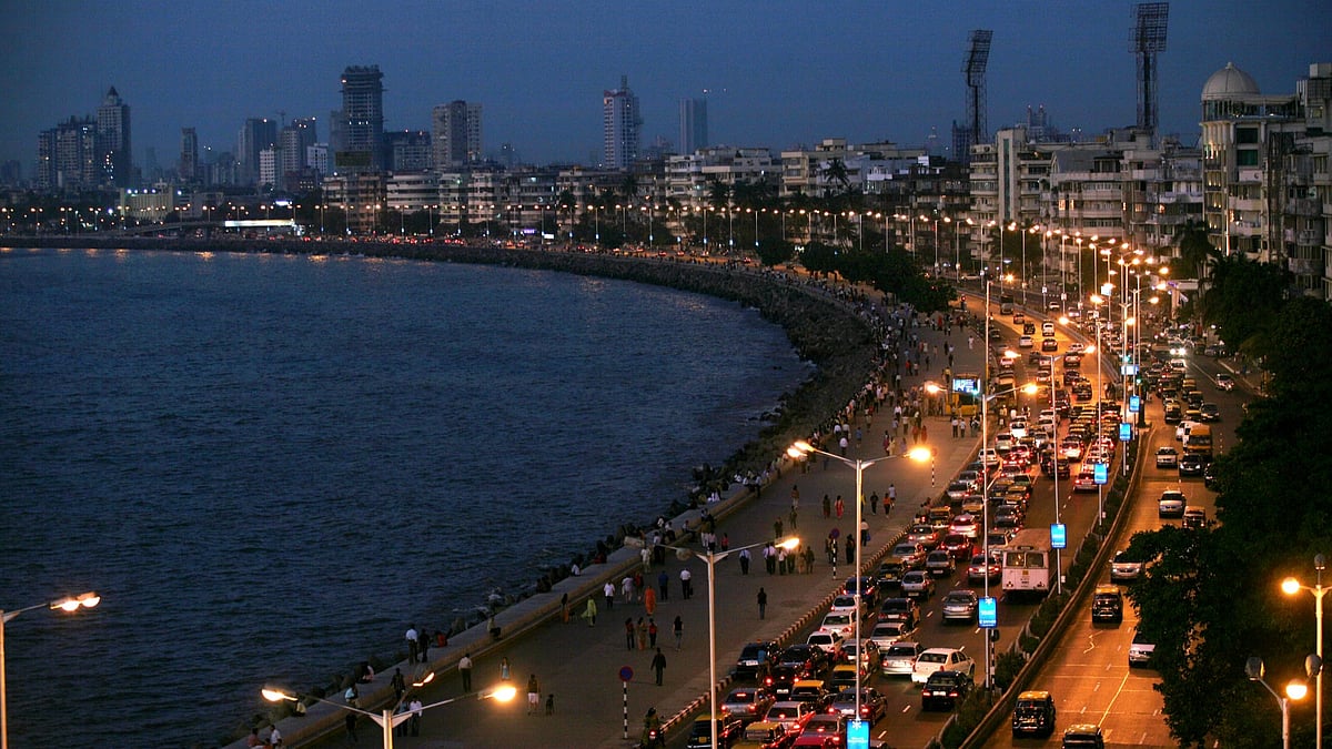A glimpse of the chaotic streets of Mumbai