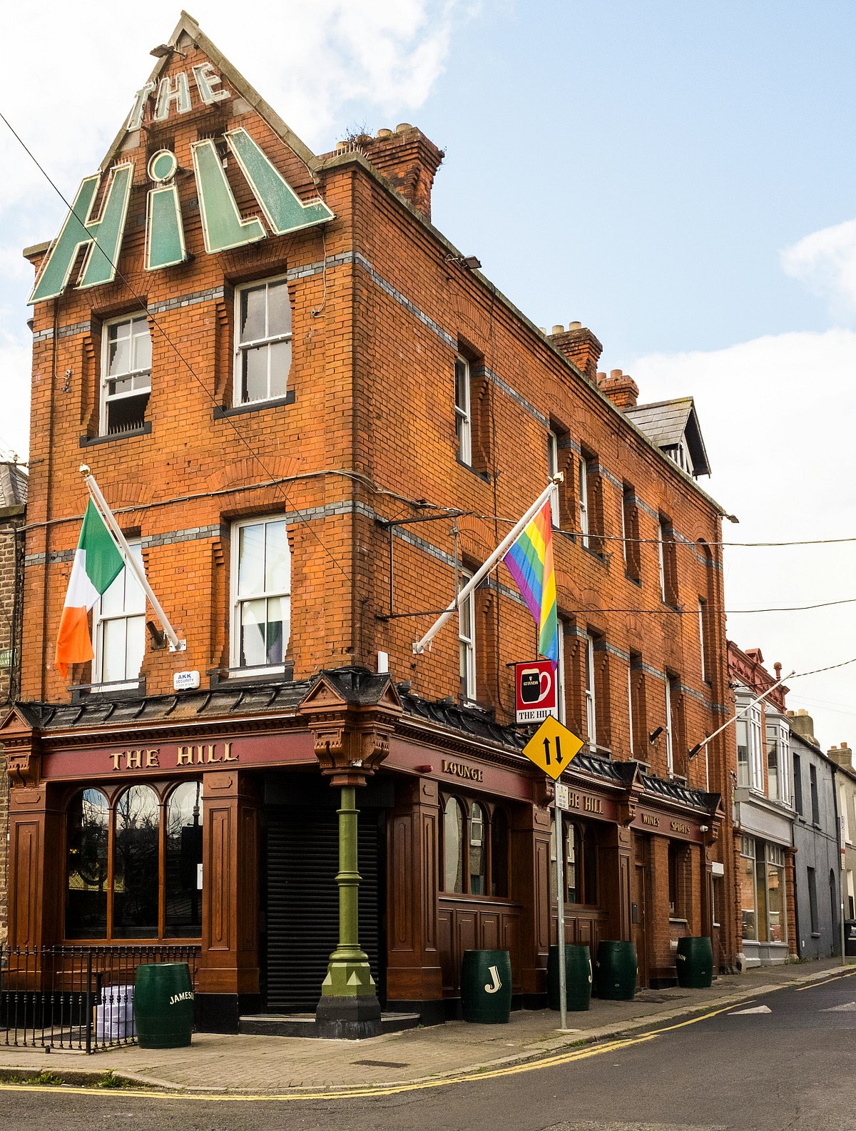 Unsplash : A pub called The Hill