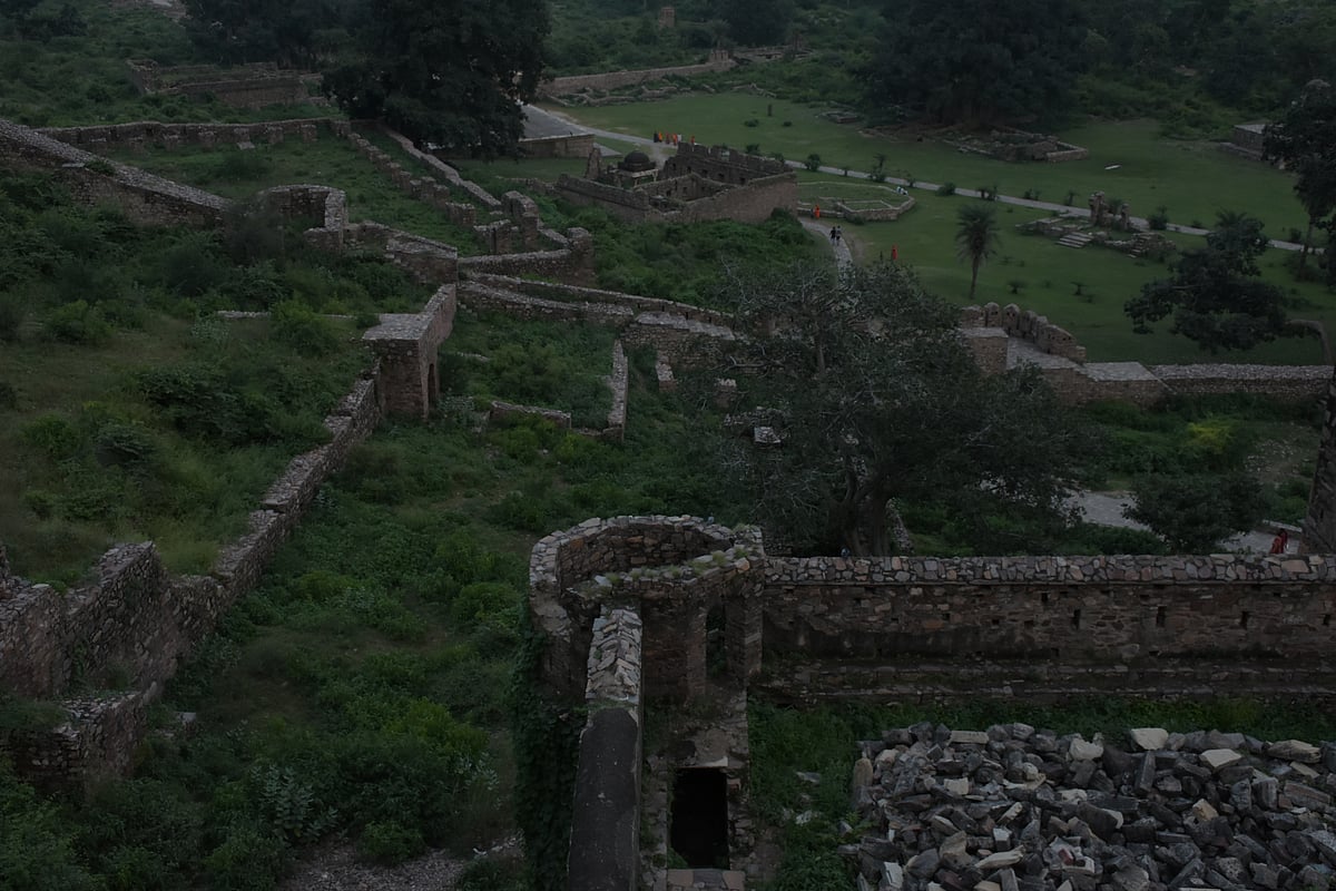 Shadows, whispers, and silence—Bhangarh’s haunting aura lingers long after the sun dips behind the Aravallis.