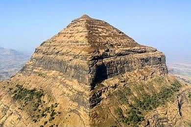 Scenes from around the Salher Fort