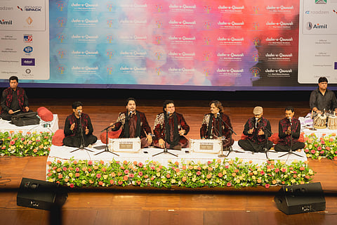 Niazi Nizami Brothers mid-performance