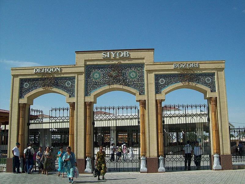 Favoured by both locals and tourists alike, Siab Bazaar offers a rich cultural experience