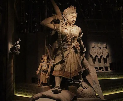 pujor_kothaboli/Instagram : The stunning Durga idol at Tala Prottoy’s Durga Puja pandal in Kolkata